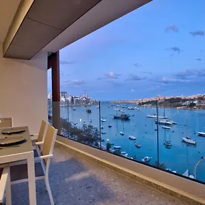 https://sea-front-spacious-valletta-views-apartments.hotelssaintjulians.com