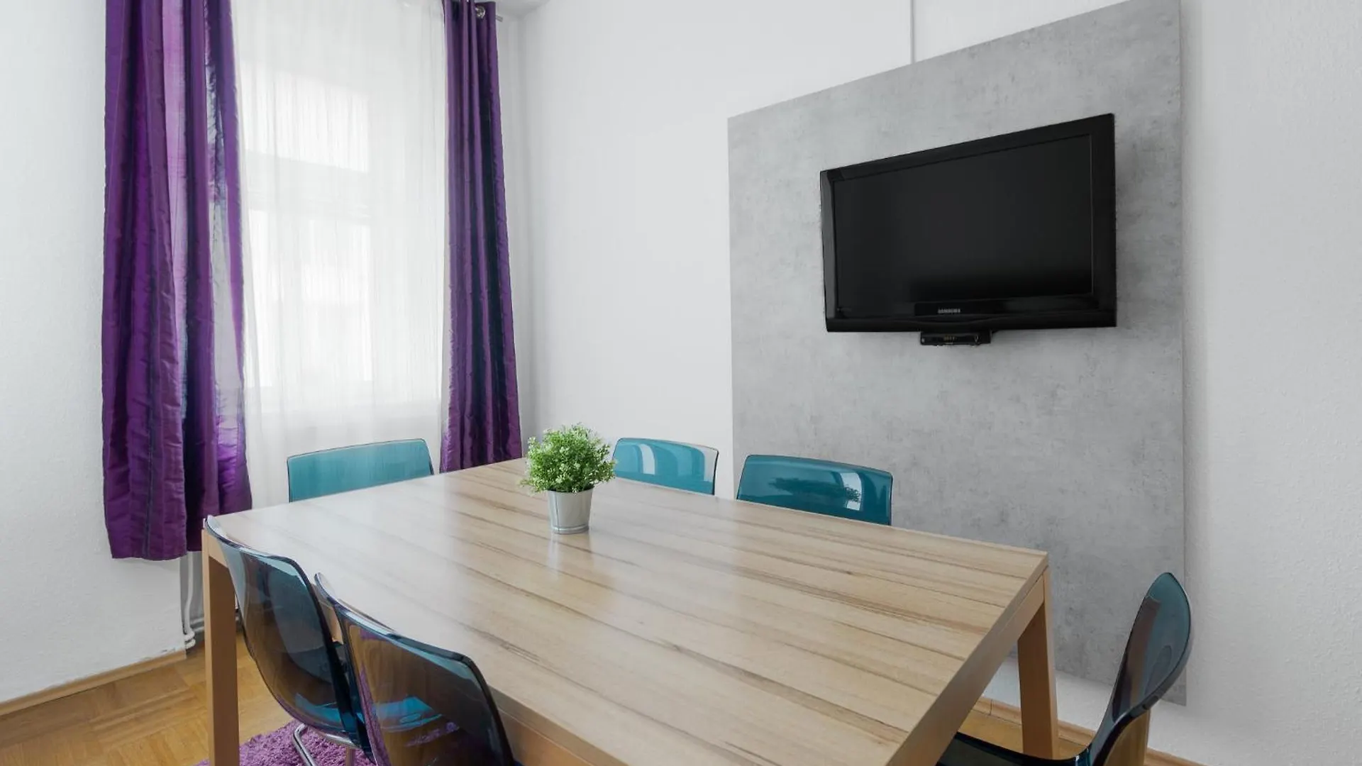 Apartment Mandlgasse I Contactless Check-In Vienna